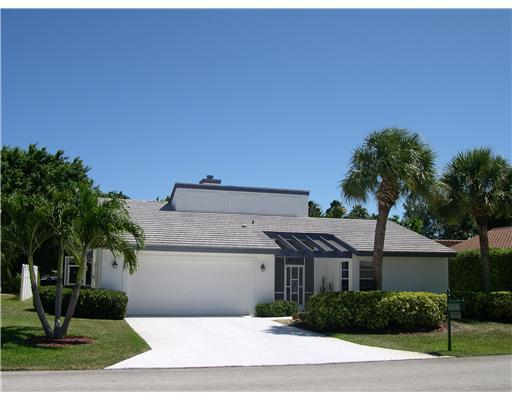 252 Northwest 69th Street Boca Raton, FL 33487 - Photo 1 of 25 Primary Photo