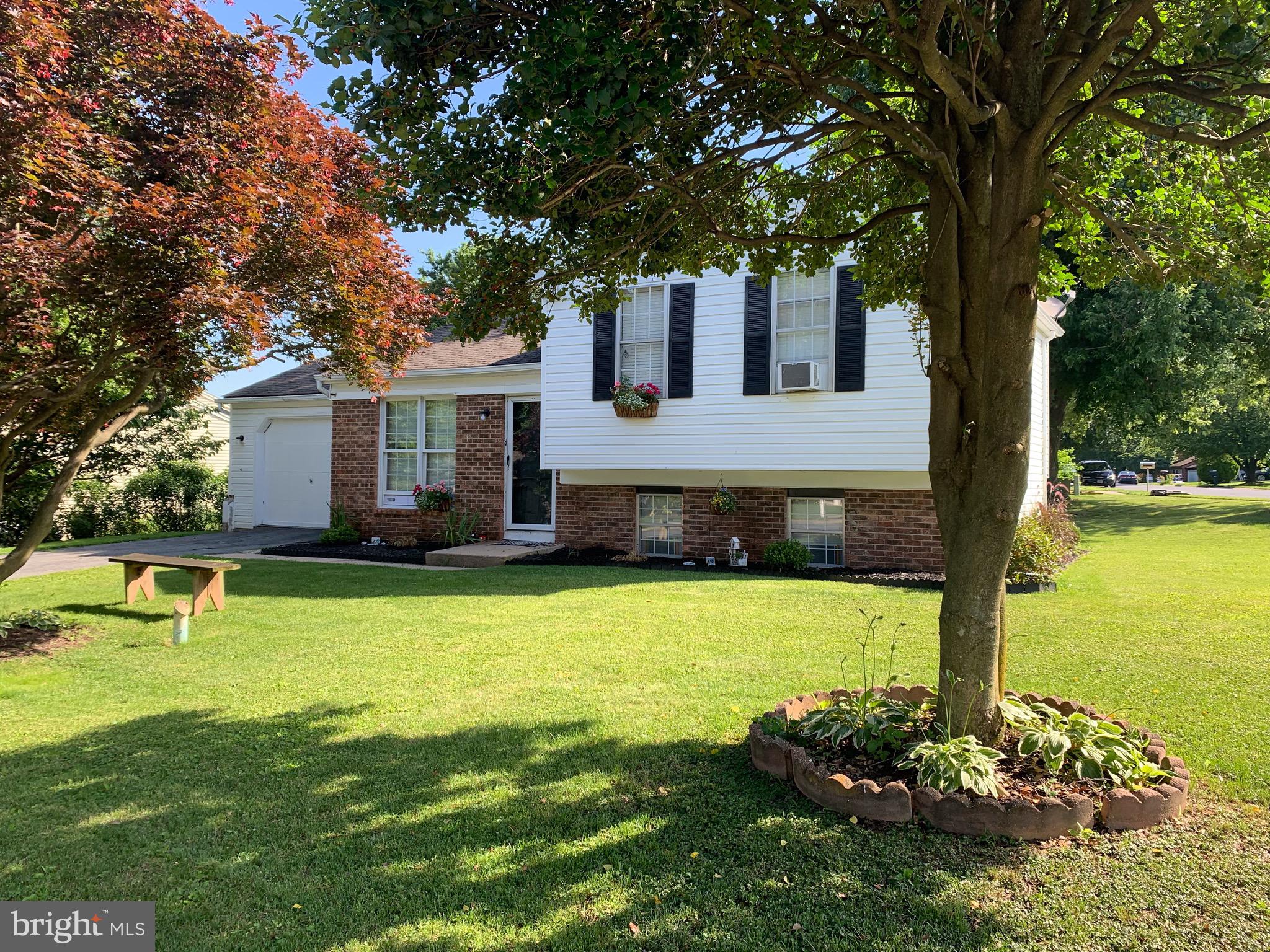 219 Derbyshire Road Lancaster, PA 17601 - Photo 1 of 20