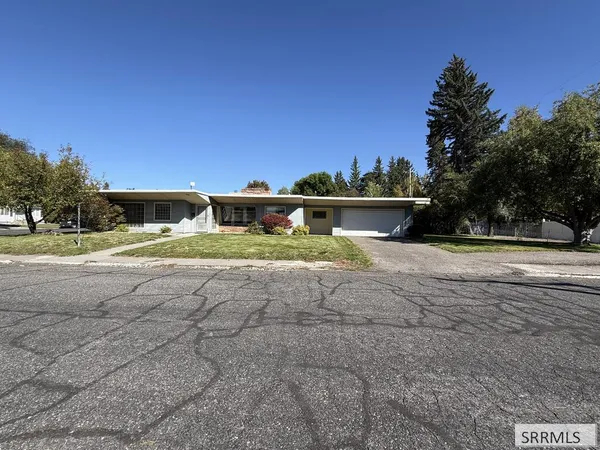 $270,000 | 48 North 5th East, St. Anthony, ID 83445