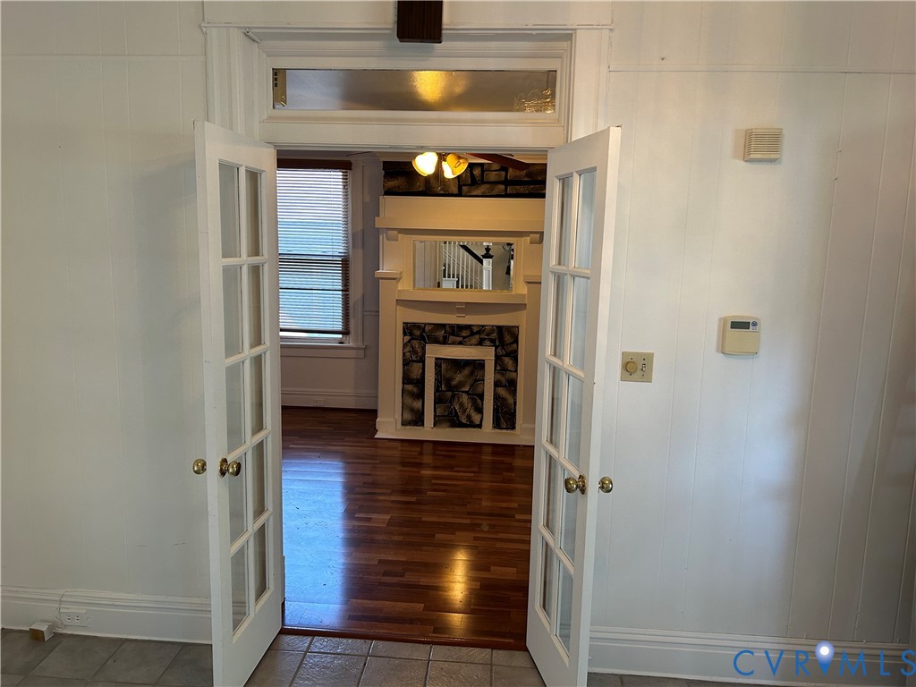 3123 Carolina Avenue Richmond, VA 23222 - Photo 6 of 23 a view of an entryway with a fireplace