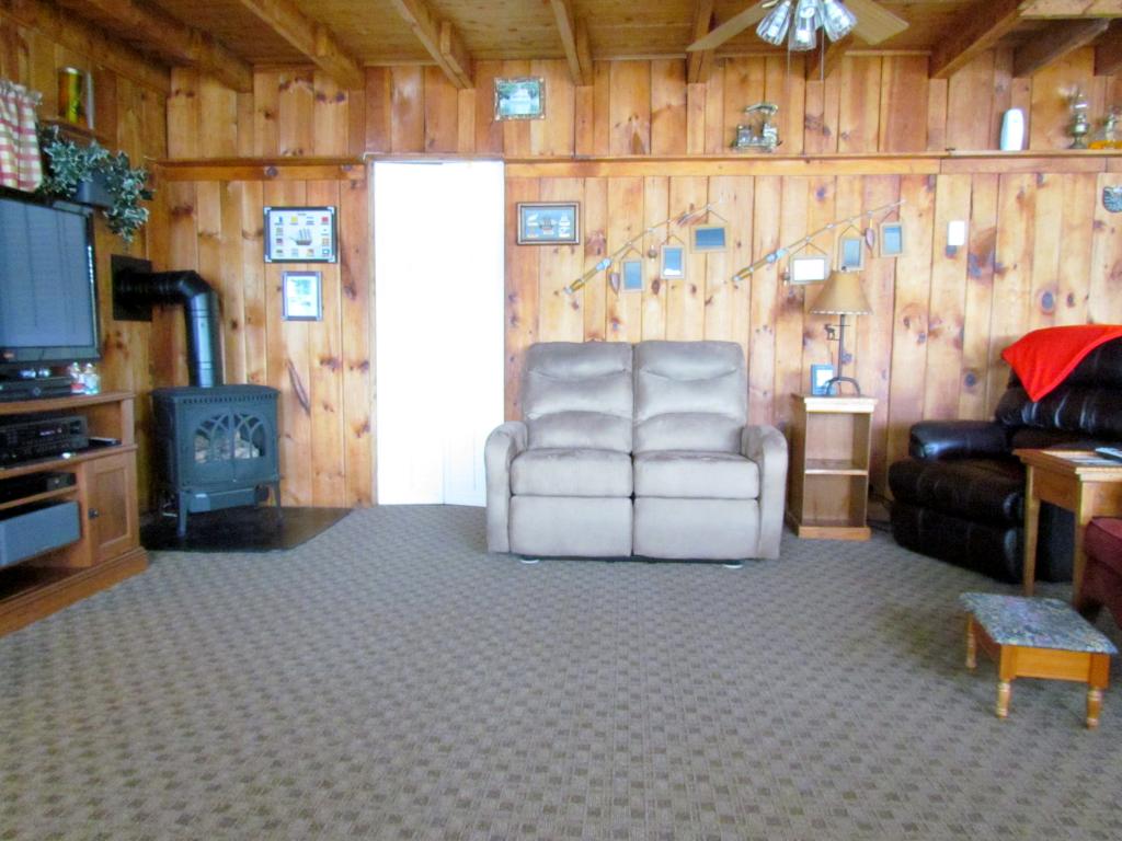 41 Camp Road Franklin, VT 05457 - Photo 4 of 30 Gallery Image 4
