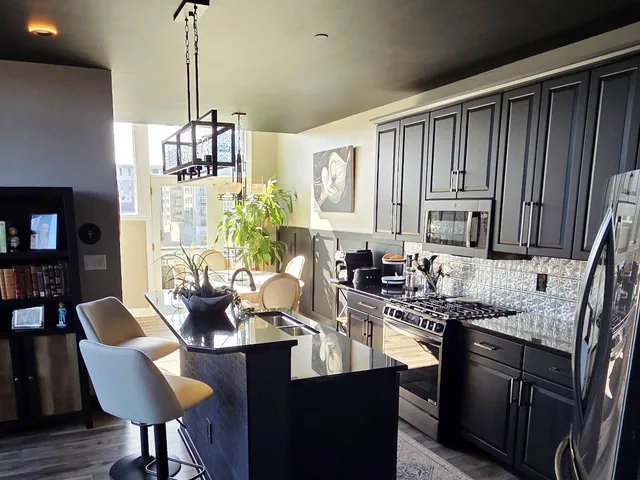 $3,950 | 1515 North Van Buren Street, Unit 510, Milwaukee, WI 53202