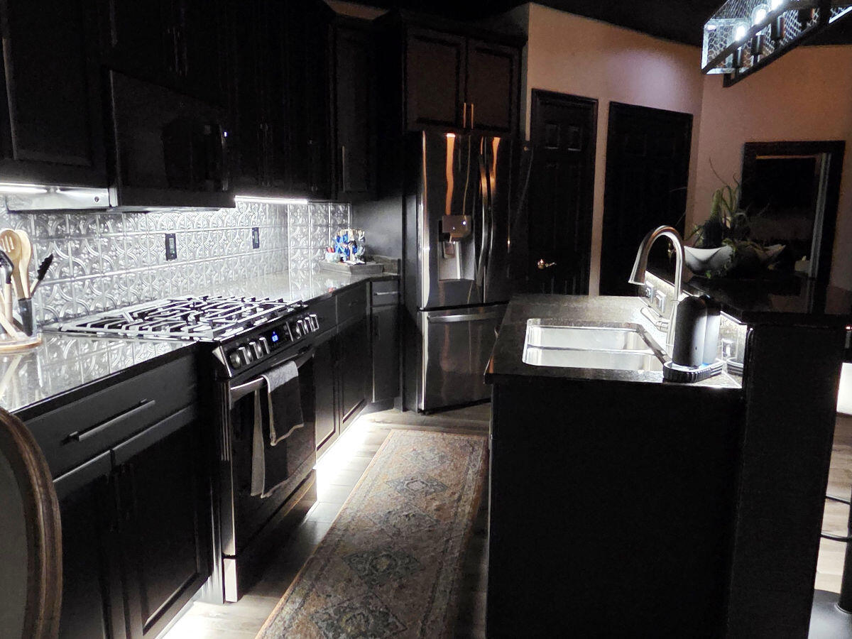 1515 North Van Buren Street, Unit 510 Milwaukee, WI 53202 - Photo 14 of 45 Kitchen