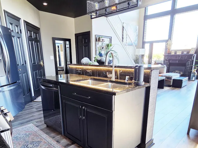 $3,950 | 1515 North Van Buren Street, Unit 510, Milwaukee, WI 53202