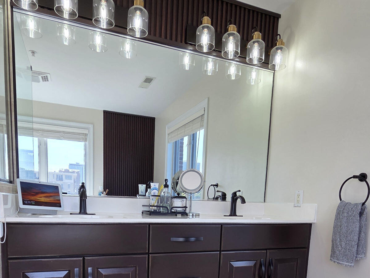 1515 North Van Buren Street, Unit 510 Milwaukee, WI 53202 - Photo 31 of 45 Master Bath