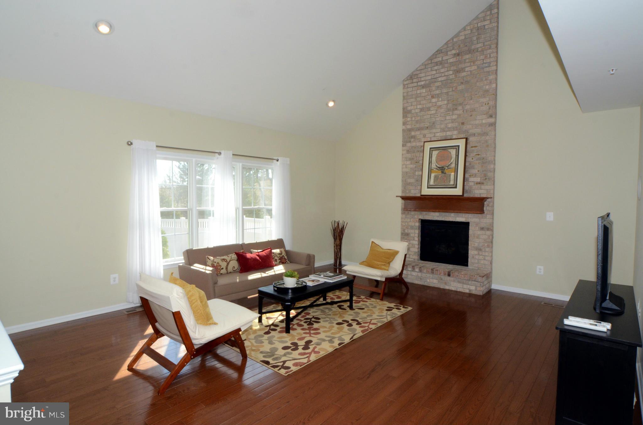 4028 Bridle Ridge Road Upper Marlboro, MD 20772 - Photo 11 of 30 Family Room