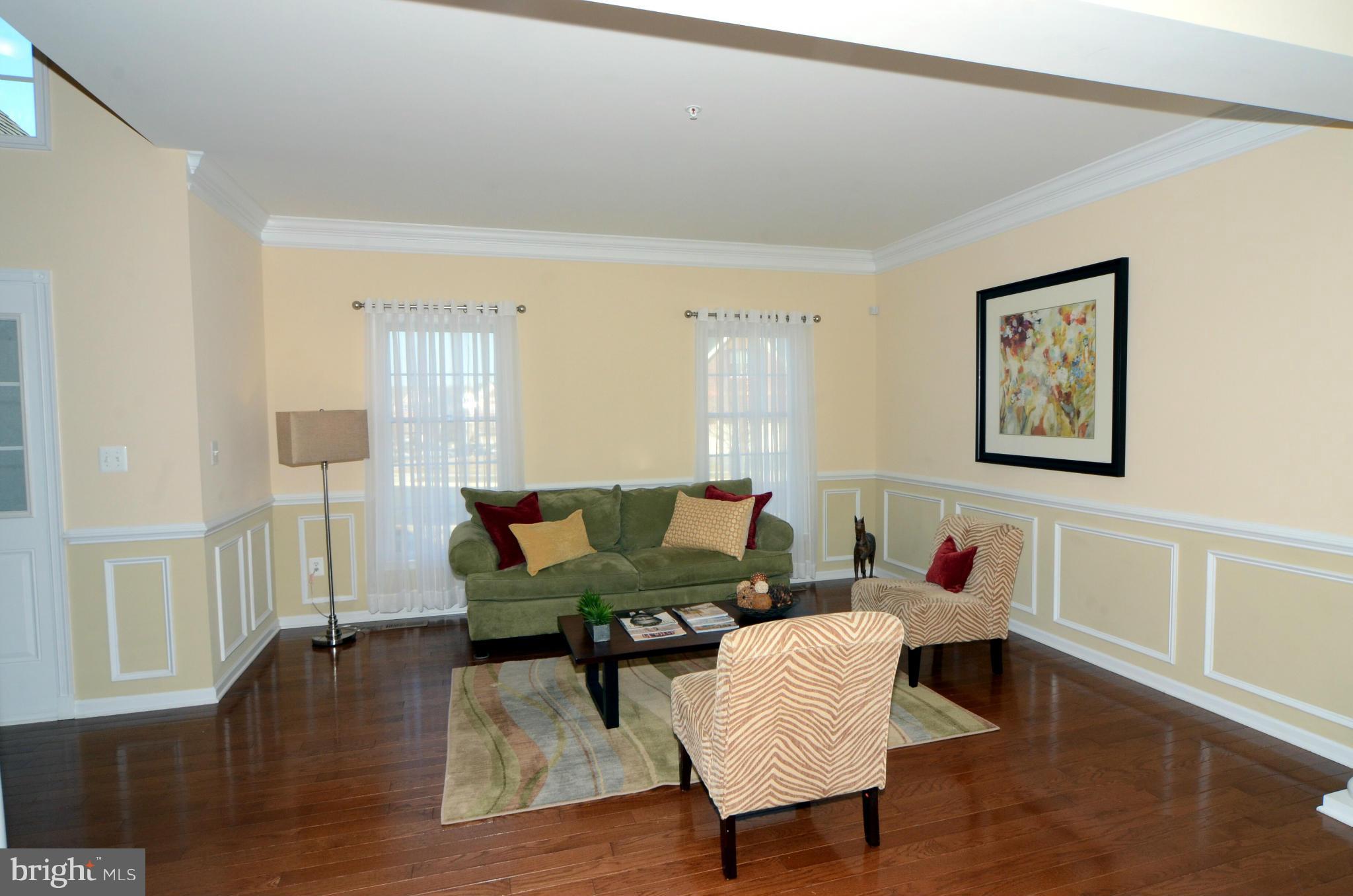 4028 Bridle Ridge Road Upper Marlboro, MD 20772 - Photo 7 of 30 Living Room