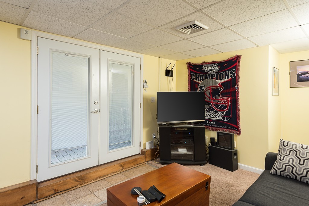 10 Landers Road Quincy, MA 02170 - Photo 5 of 17 Gallery Image 5