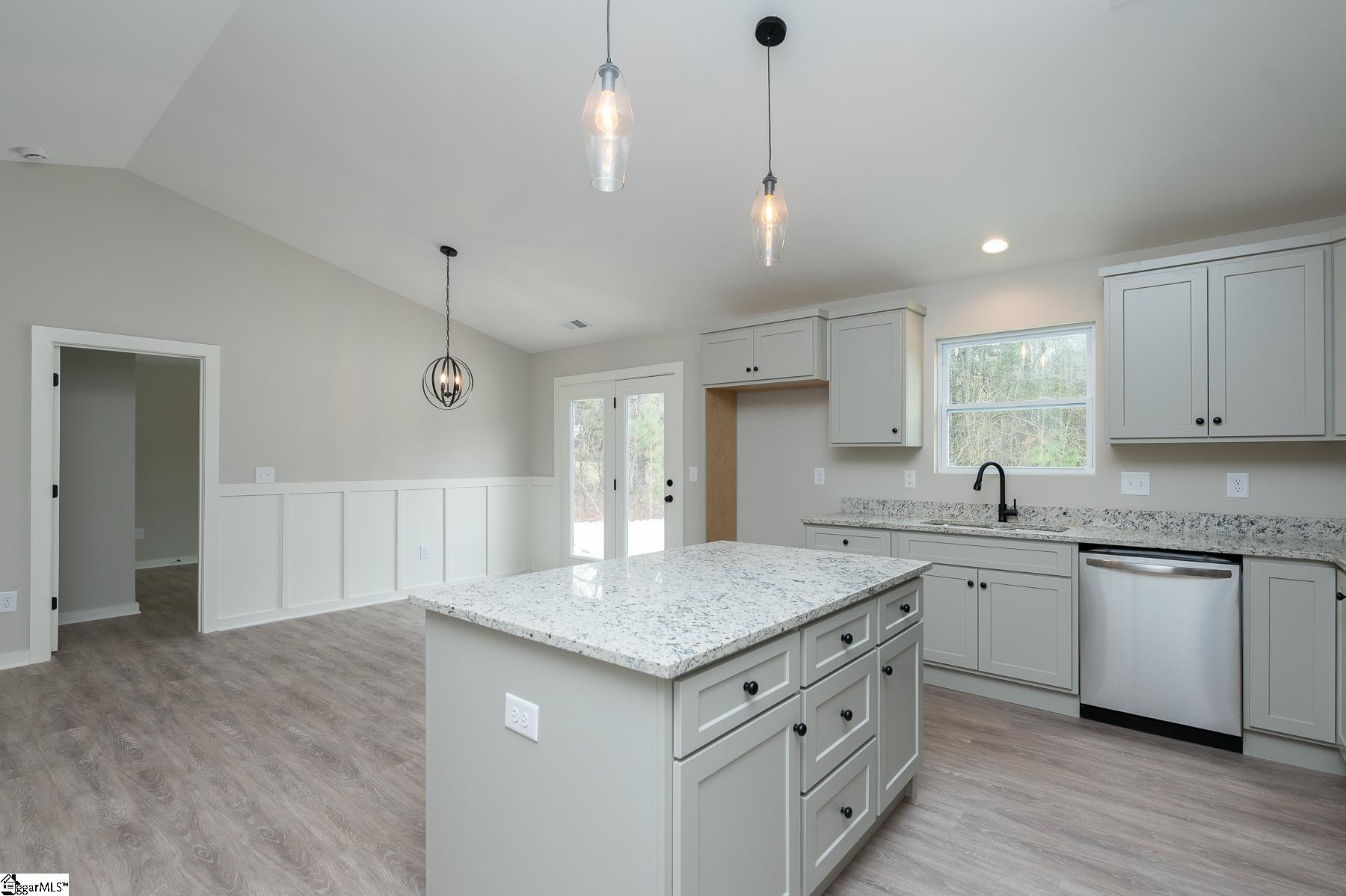 10002 Hwy 252 Ware Shoals Ware Shoals, SC 29692 - Photo 5 of 27