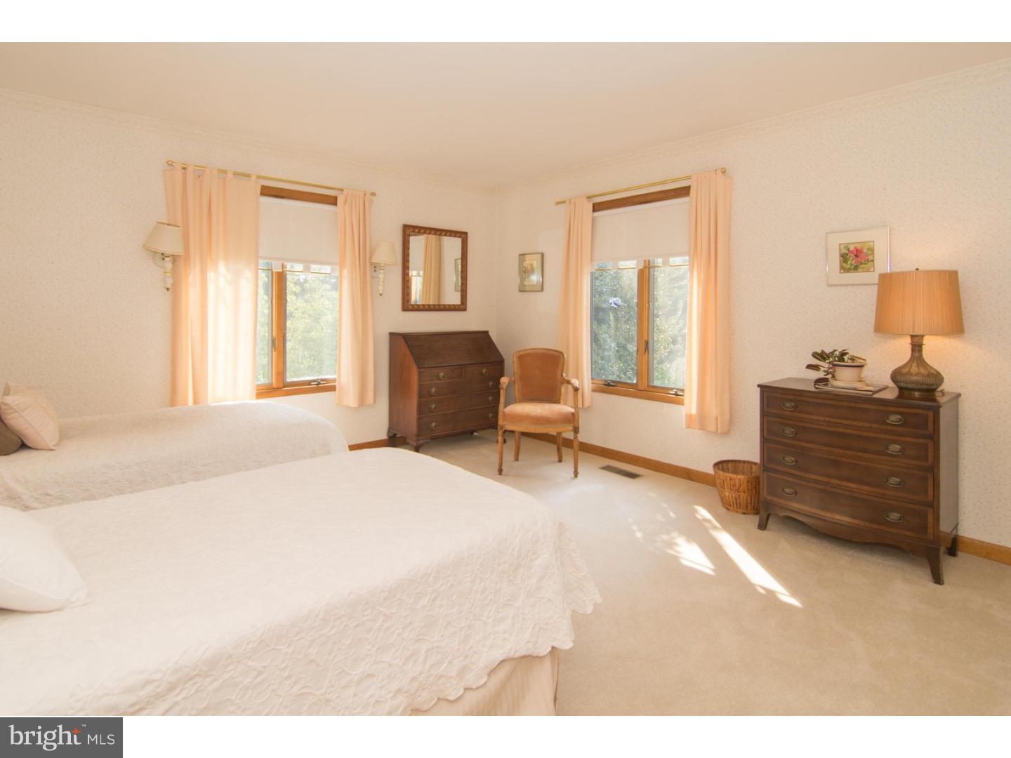 580 Summit Lane Riegelsville, PA 18077 - Photo 16 of 25 Bedroom 3