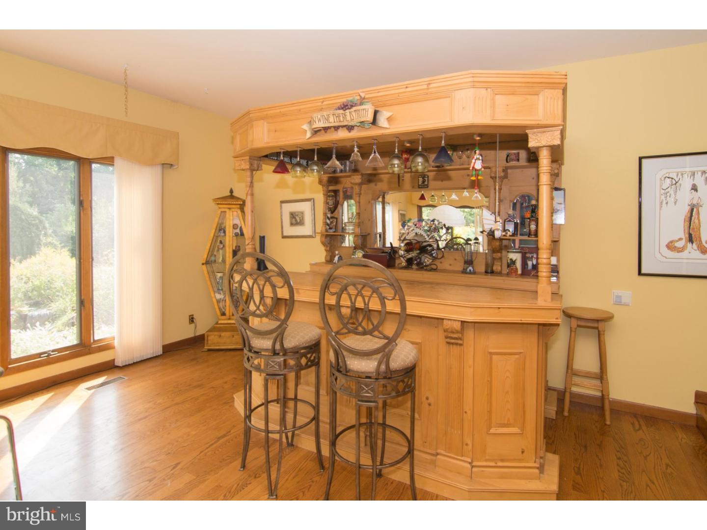580 Summit Lane Riegelsville, PA 18077 - Photo 7 of 25 Family Room
