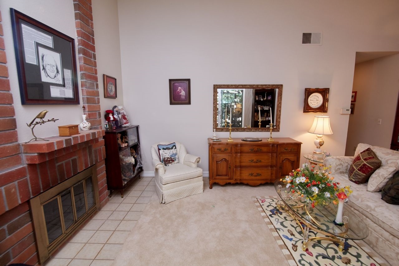10485 Pine Grove Street Spring Valley, CA 91978 - Photo 5 of 25 Gallery Image 5
