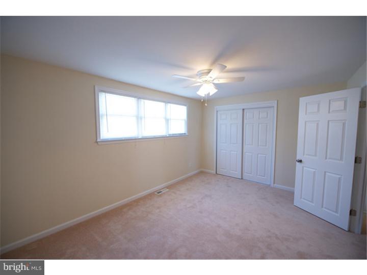 3251 Morning Glory Road Philadelphia, PA 19154 - Photo 14 of 25 Gallery Image 14