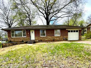 1284 Chambers Road St. Louis, MO 63137 - Photo 1 of 23 Gallery Image 1
