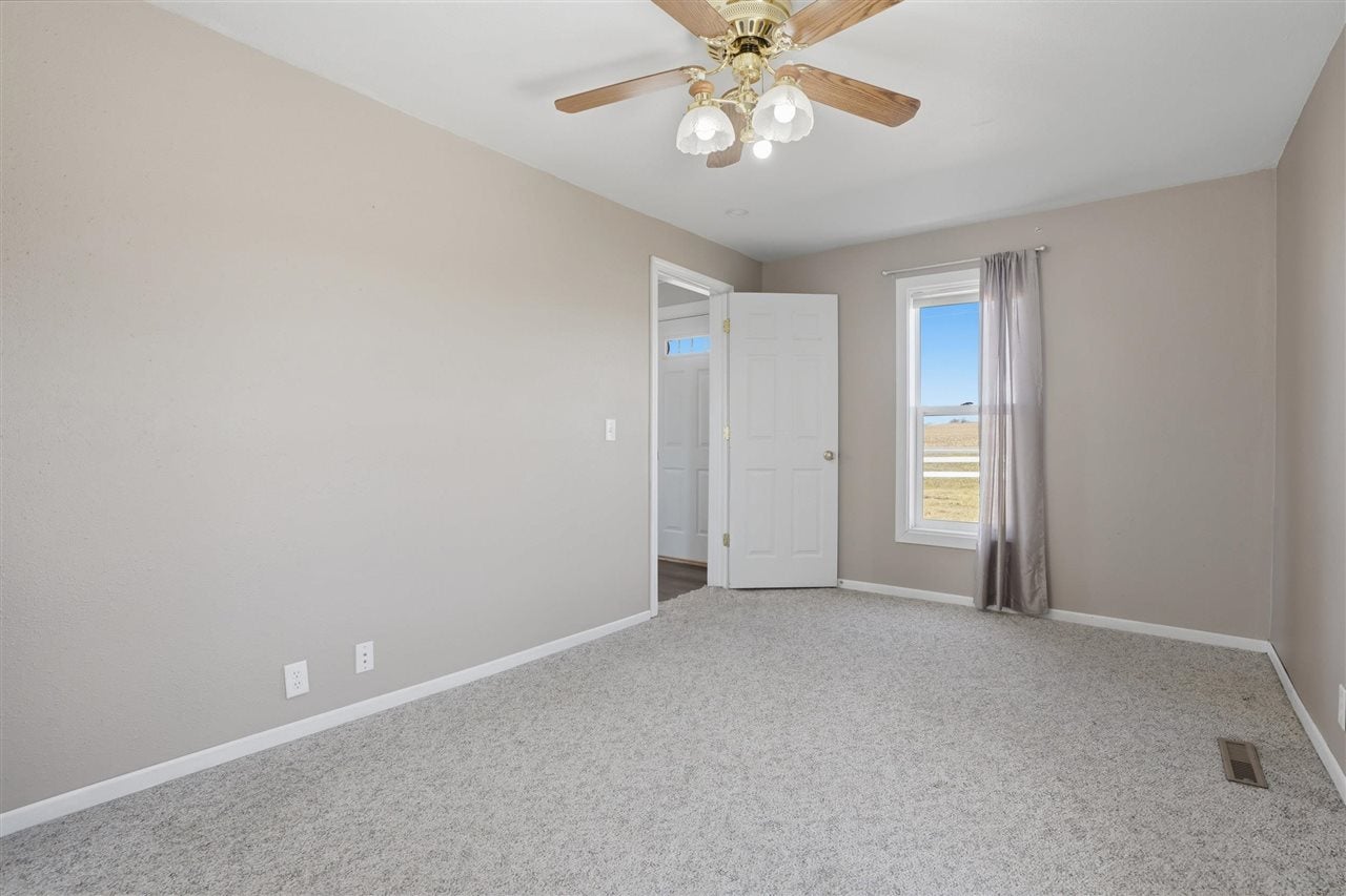 2789 Highway 22 Riverside, IA 52327 - Photo 17 of 54 Gallery Image 17