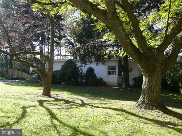 8202 Douglas Road Wyndmoor, PA 19038 - Photo 8 of 10 Exterior Front