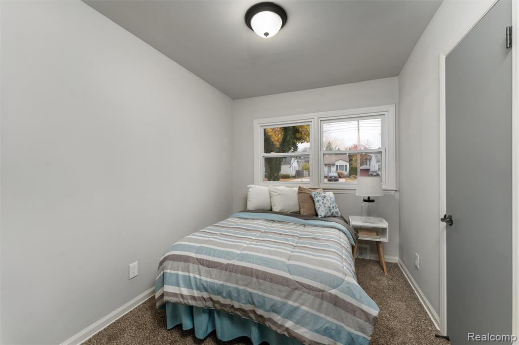 15751 West 14 Mile Road Franklin, MI 48025 - Photo 10 of 24