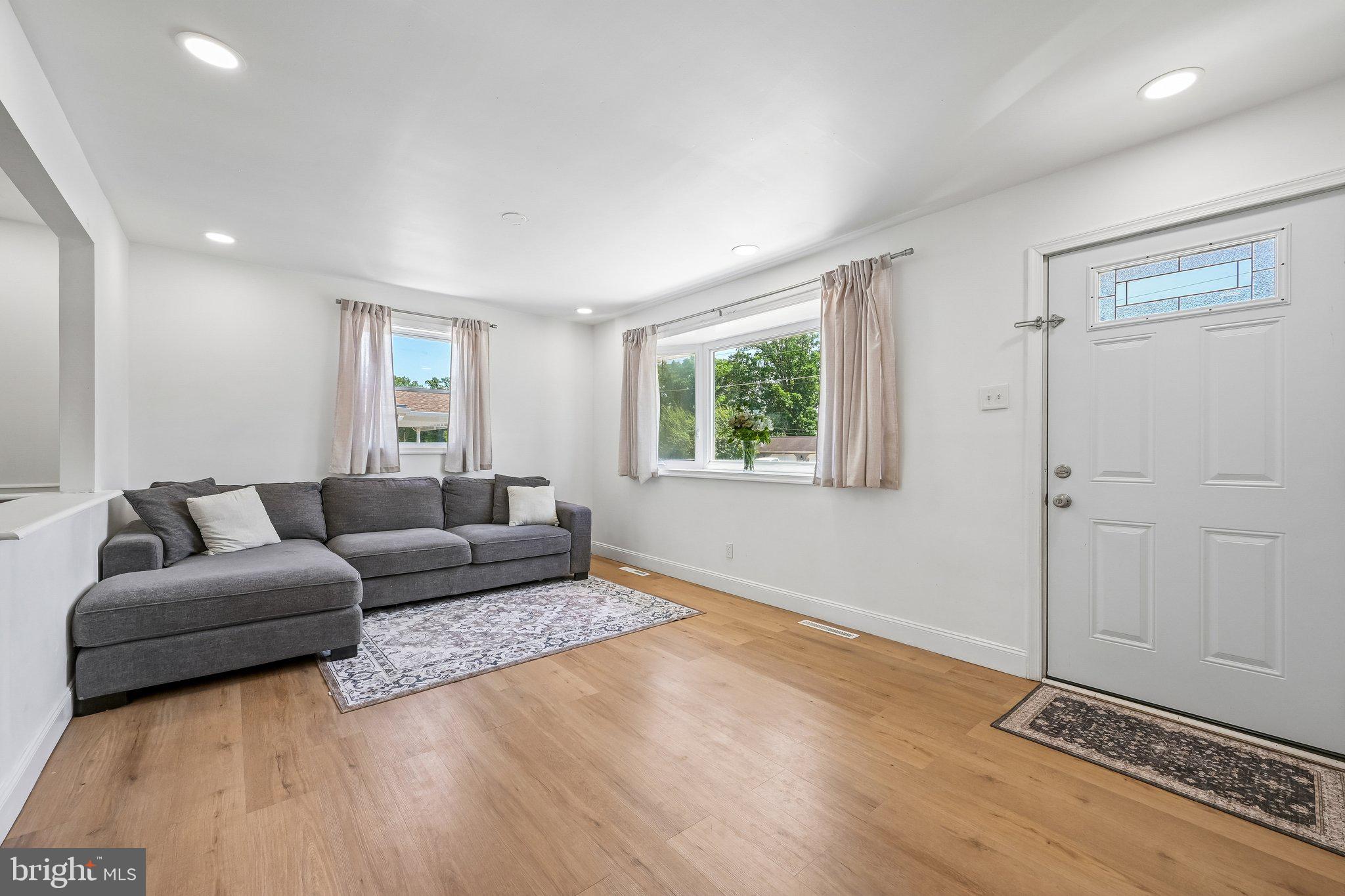 118 Country Club Road Pine Hill, NJ 08021 - Photo 5 of 21