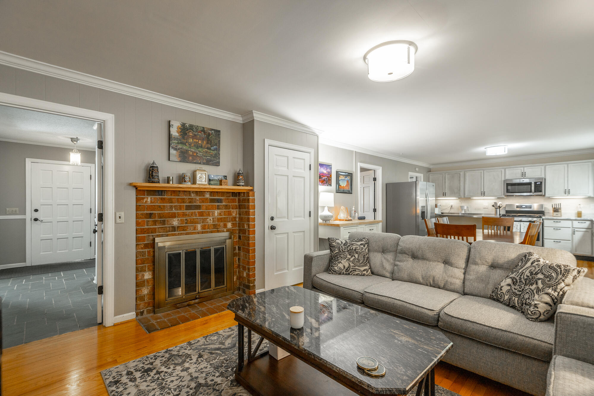 821 Ravine Road Signal Mountain, TN 37377 - Photo 12 of 50 Family Room