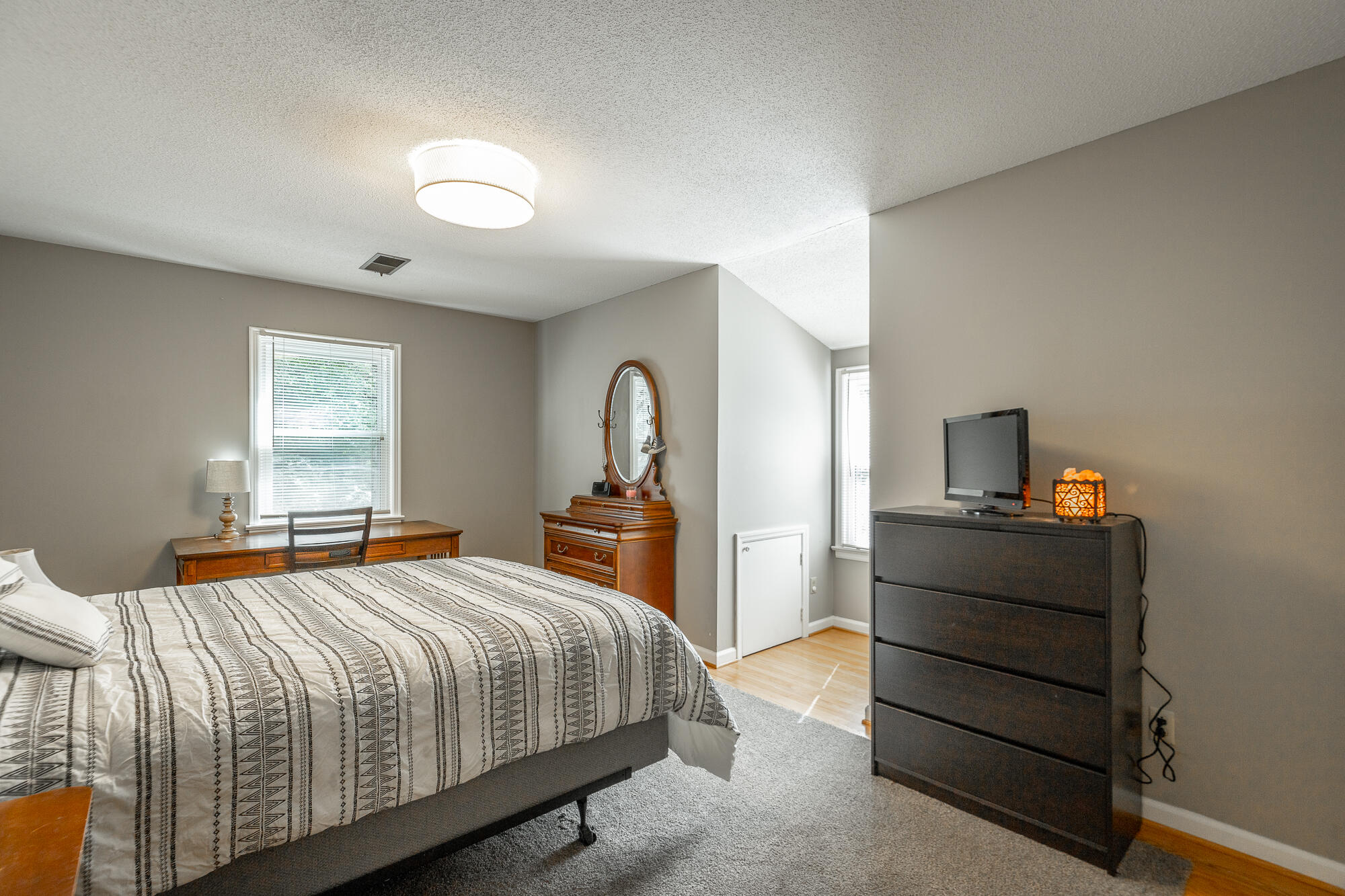 821 Ravine Road Signal Mountain, TN 37377 - Photo 35 of 50 Guest Bedroom