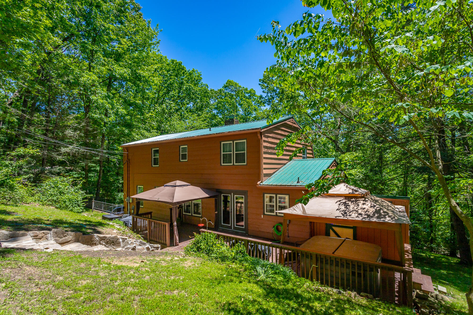 821 Ravine Road Signal Mountain, TN 37377 - Photo 5 of 50 Back View