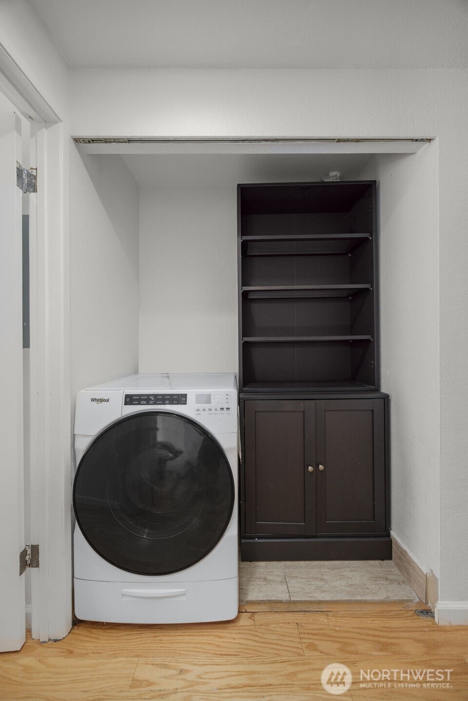 4231 Northeast 5th Street, Unit B203 Renton, WA 98059 - Photo 13 of 17