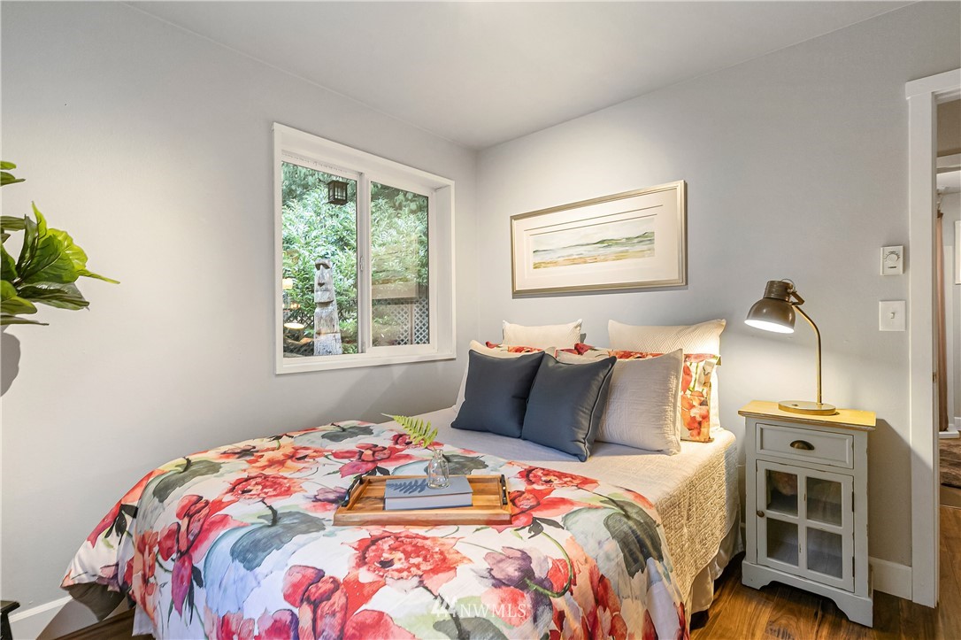 467 Cove Road Bellingham, WA 98229 - Photo 26 of 40 a bedroom with a bed and a window