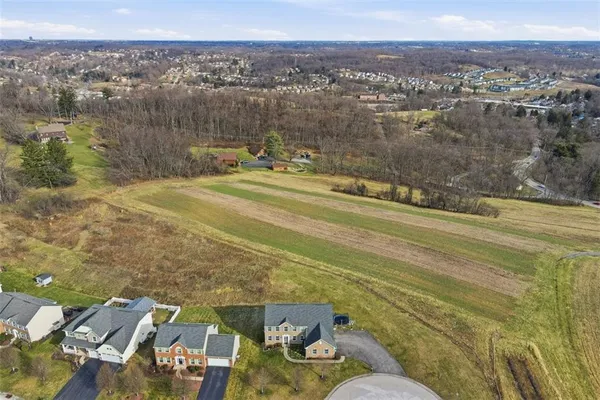 $649,900 | 557 Cortland Drive, Finleyville, PA 15332