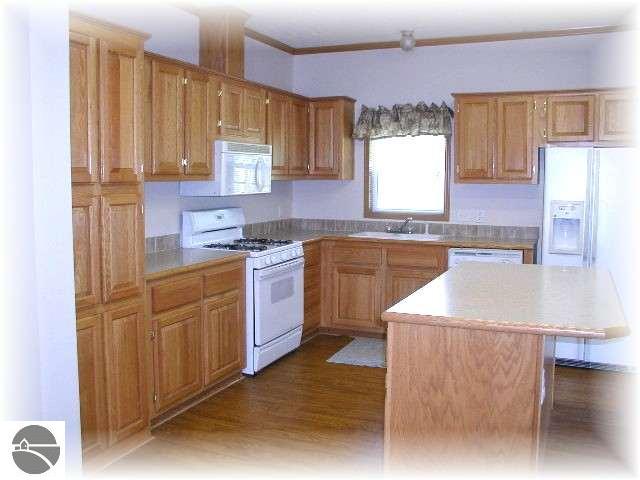 3399 Wallaker Road Benzonia, MI 49616 - Photo 3 of 9 1682192-2.JPG