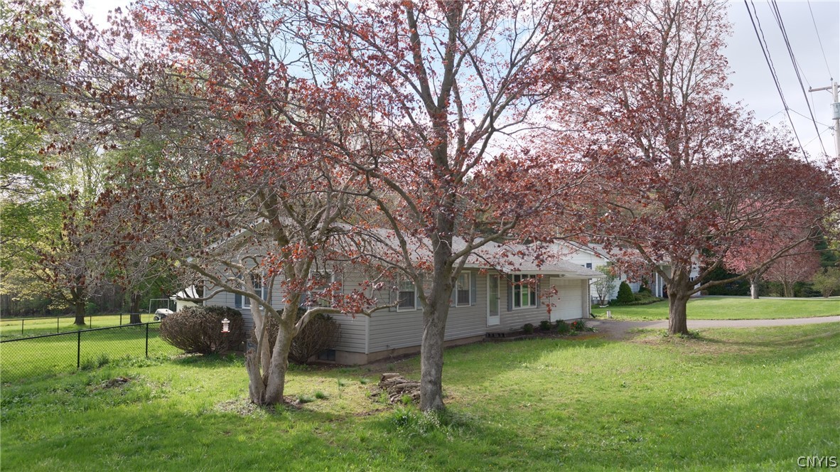 2777 Mohawk Street Paris, NY 13456 - Photo 3 of 30