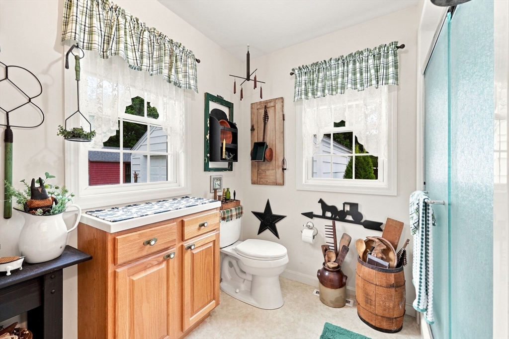 141 Harwich Road West Springfield, MA 01089 - Photo 15 of 38 Gallery Image 15