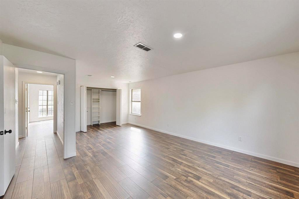 3965 Singleleaf Lane Fort Worth, TX 76133 - Photo 23 of 39