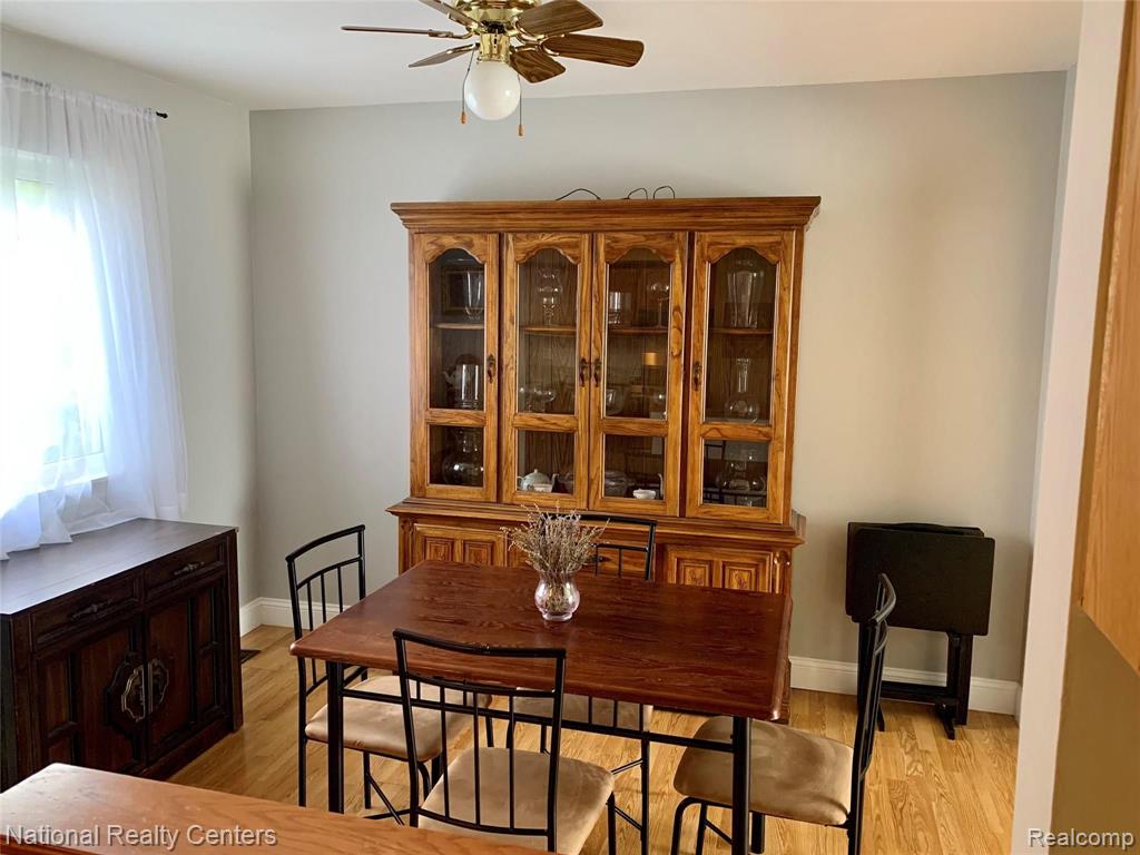 42252 Barchester Road Canton, MI 48187 - Photo 15 of 47