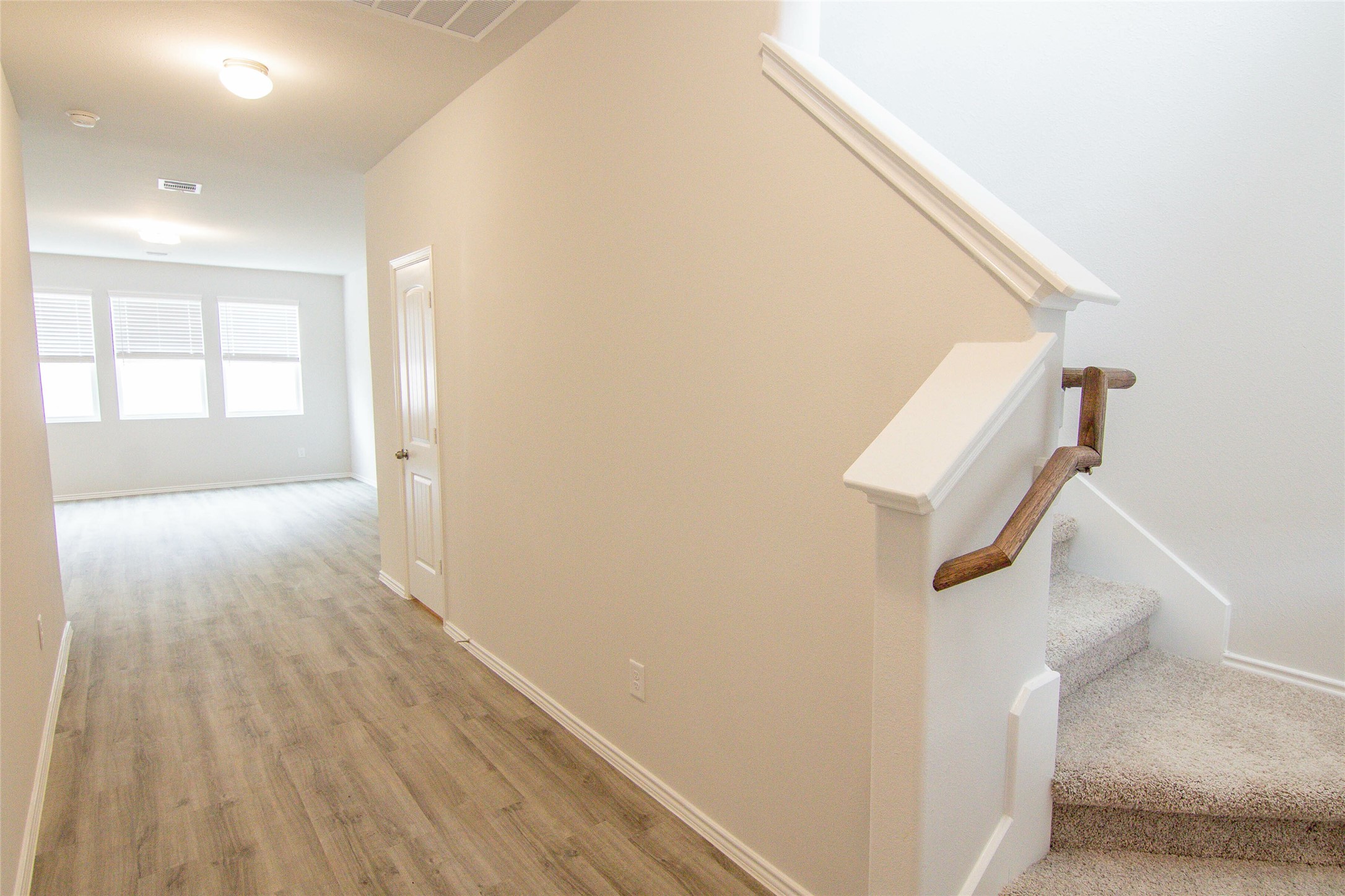 18546 Boomi Ravine Trail Katy, TX 77449 - Photo 9 of 19 Photos may be representative of the floor plan and not the exact home. Finishes, layout, and features of the actual property for lease may vary.
efined