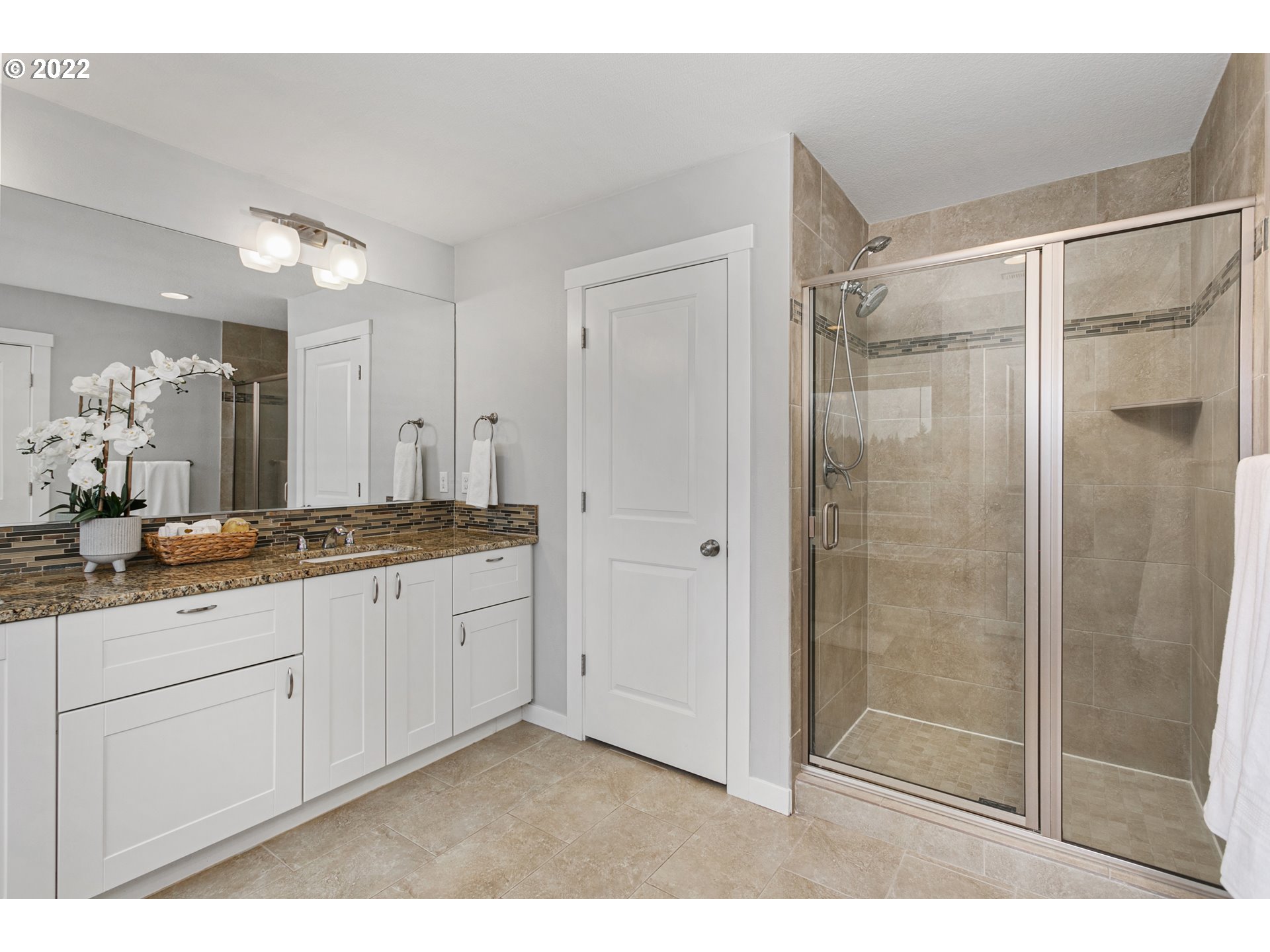 17007 Northeast 30th Avenue Ridgefield, WA 98642 - Photo 19 of 31 Bathroom, Attached