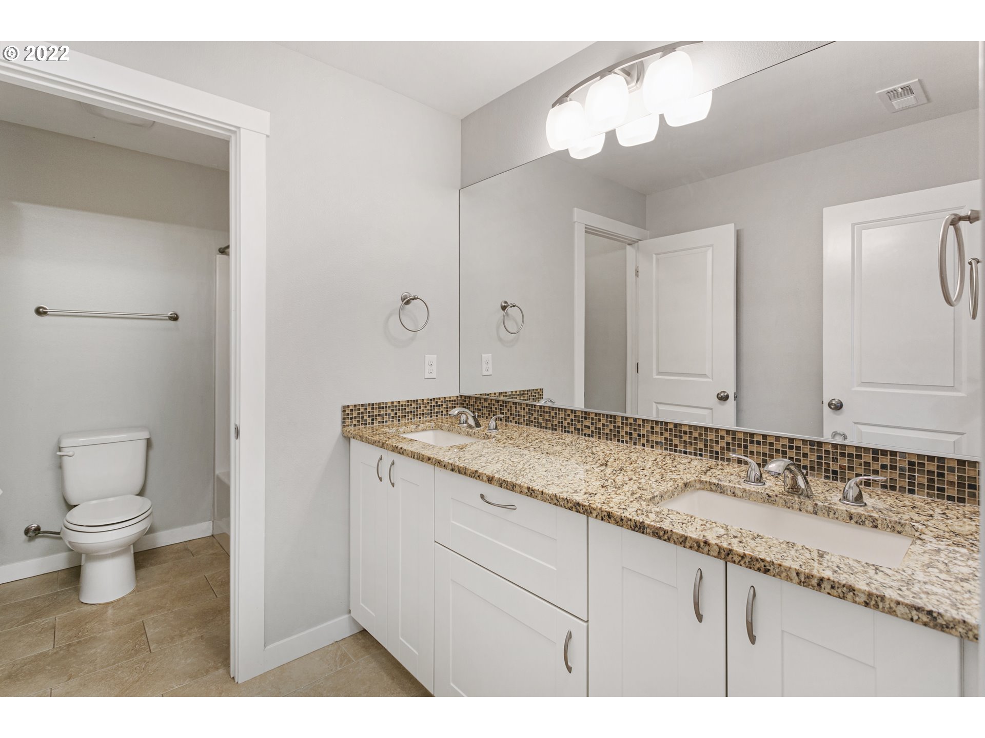 17007 Northeast 30th Avenue Ridgefield, WA 98642 - Photo 26 of 31 Bathroom