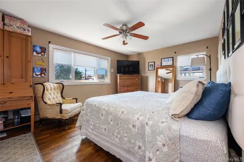 $849,000 | 341 Green Court, Oceanside, NY 11572