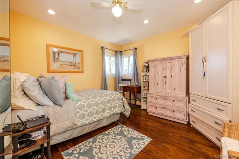 $849,000 | 341 Green Court, Oceanside, NY 11572