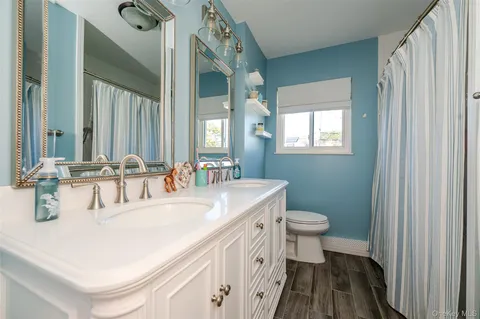 $849,000 | 341 Green Court, Oceanside, NY 11572