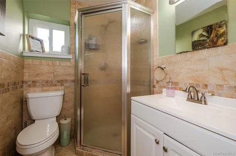 $849,000 | 341 Green Court, Oceanside, NY 11572