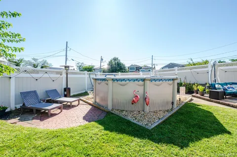 $849,000 | 341 Green Court, Oceanside, NY 11572