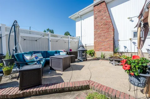 $849,000 | 341 Green Court, Oceanside, NY 11572