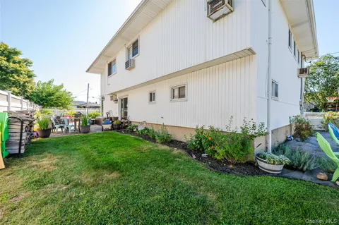 $849,000 | 341 Green Court, Oceanside, NY 11572