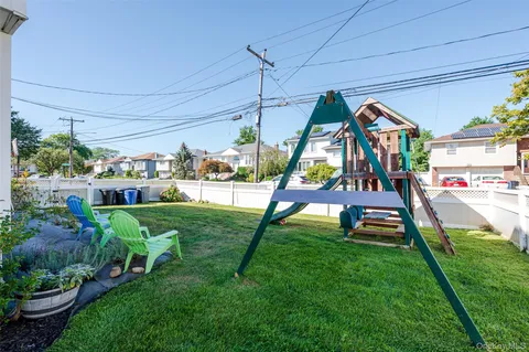 $849,000 | 341 Green Court, Oceanside, NY 11572