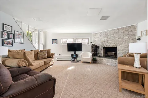 $849,000 | 341 Green Court, Oceanside, NY 11572