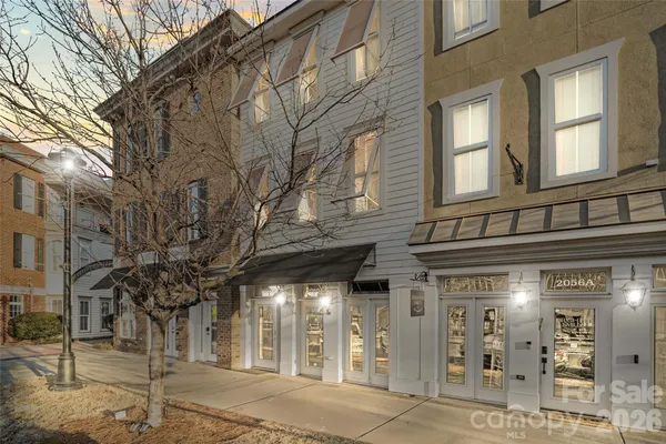 $475,000 | 2060 Ayrsley Town Boulevard, Charlotte, NC 28273