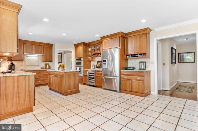 $886,000 | 922 Saratoga Drive, West Chester, PA 19380