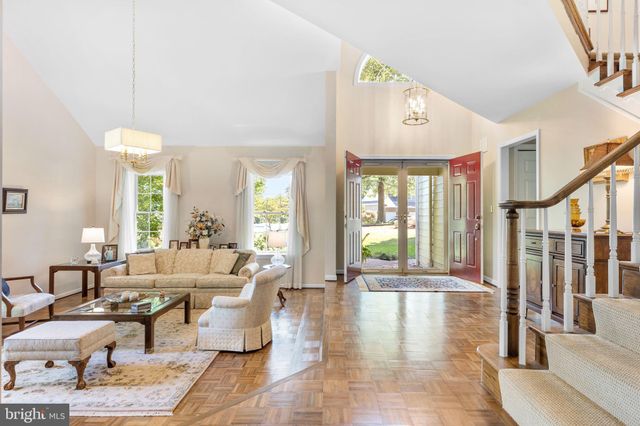 $886,000 | 922 Saratoga Drive, West Chester, PA 19380