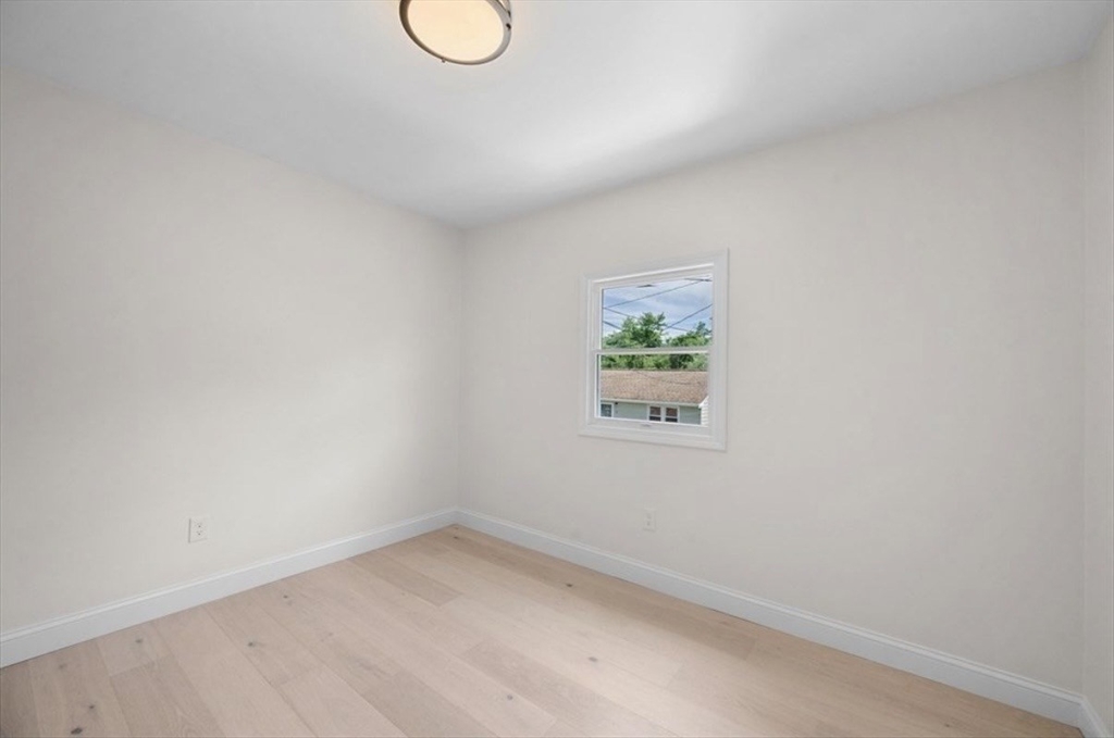 22 Abbott Road Waltham, MA 02452 - Photo 11 of 36
