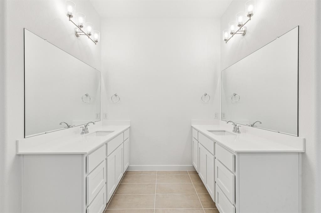 1900 Palmetto Road Celina, TX 75009 - Photo 22 of 33 Primary Bathroom in the Picasso II home plan by Trophy Signature Homes – REPRESENTATIVE PHOTO